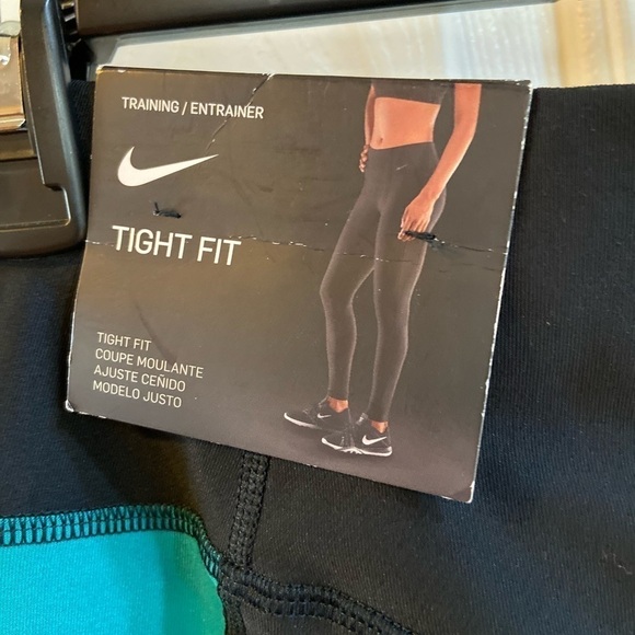 Nike Ankle Legging New, Size Small - Picture 4 of 8